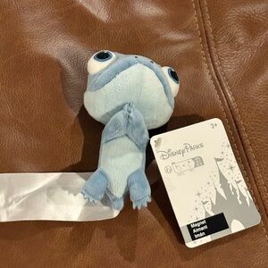Disney Parks Frozen 2 Bruni Magnet Fire Spit Salamander NWT